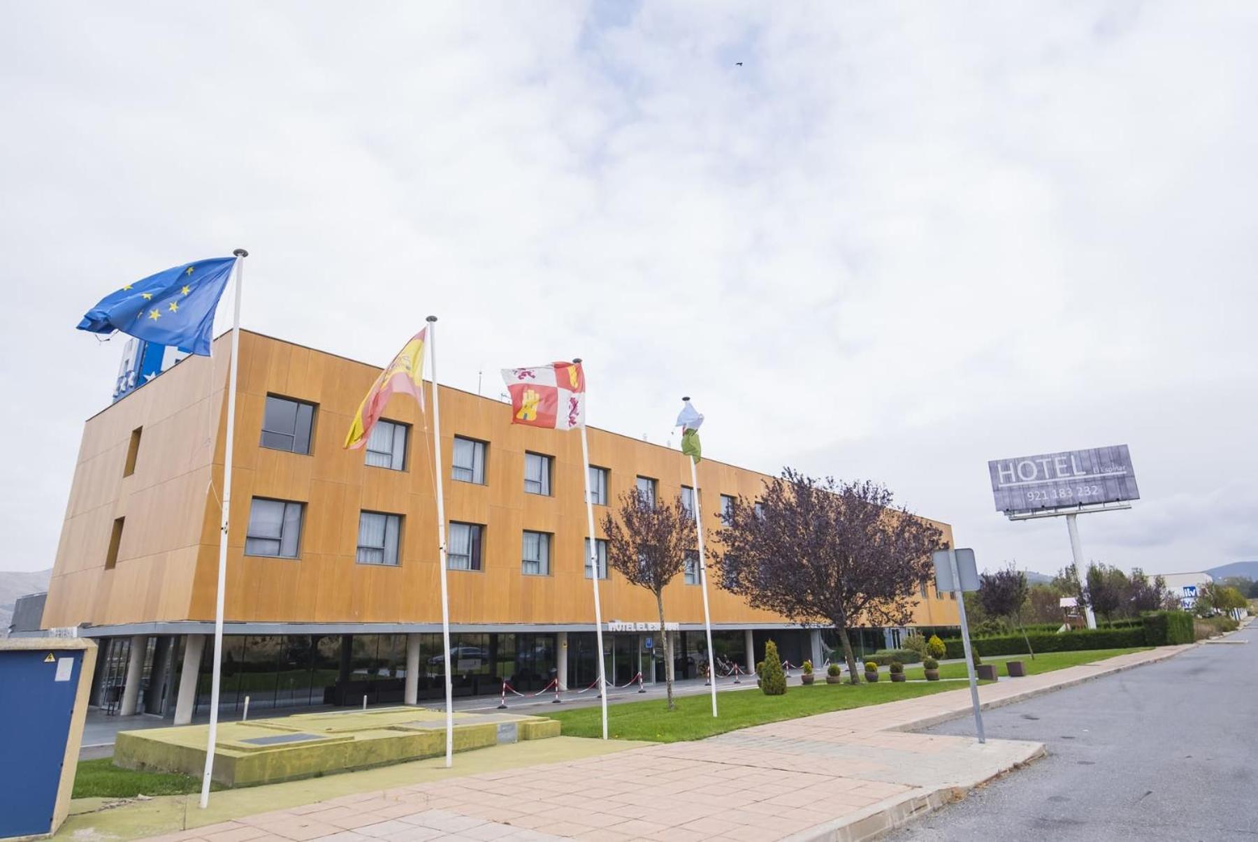 Hotel Alda El Espinar Esterno foto
