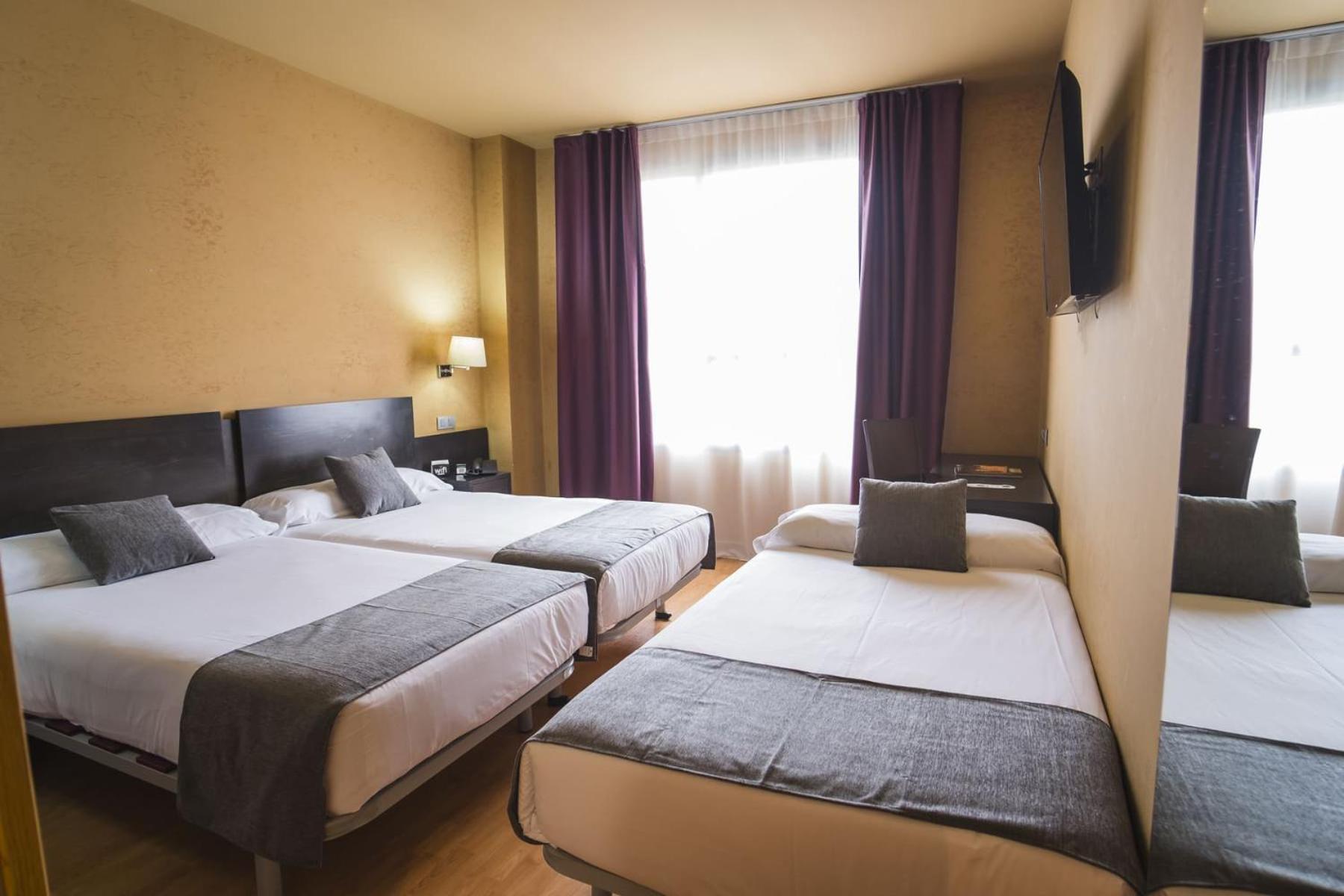Hotel Alda El Espinar Esterno foto